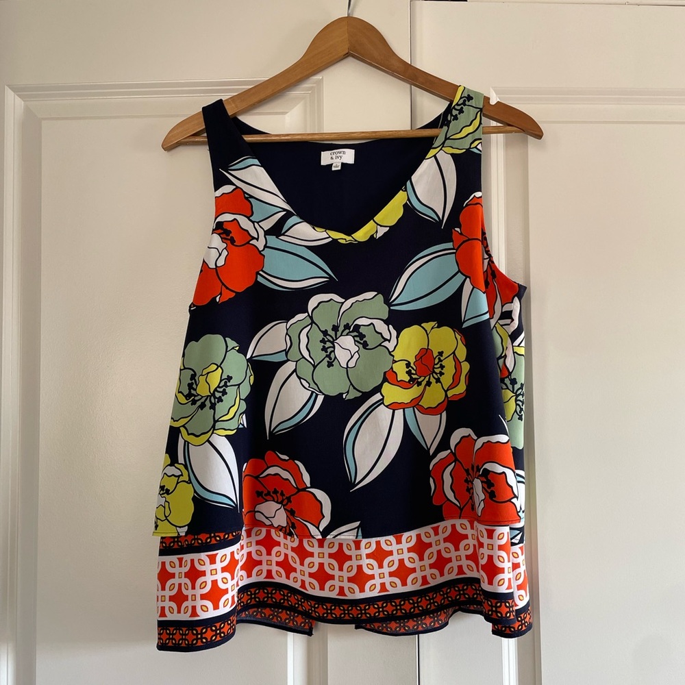 Crown & Ivy Sleeveless Swing Top